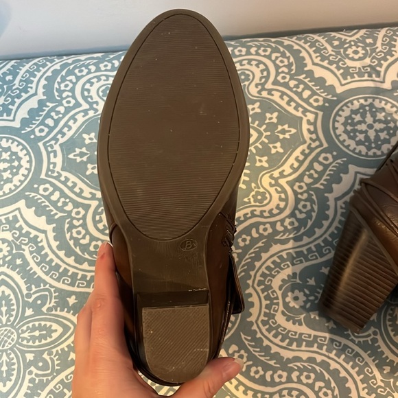 TG Brown ankle boots with lace up detailing - Picture 7 of 14